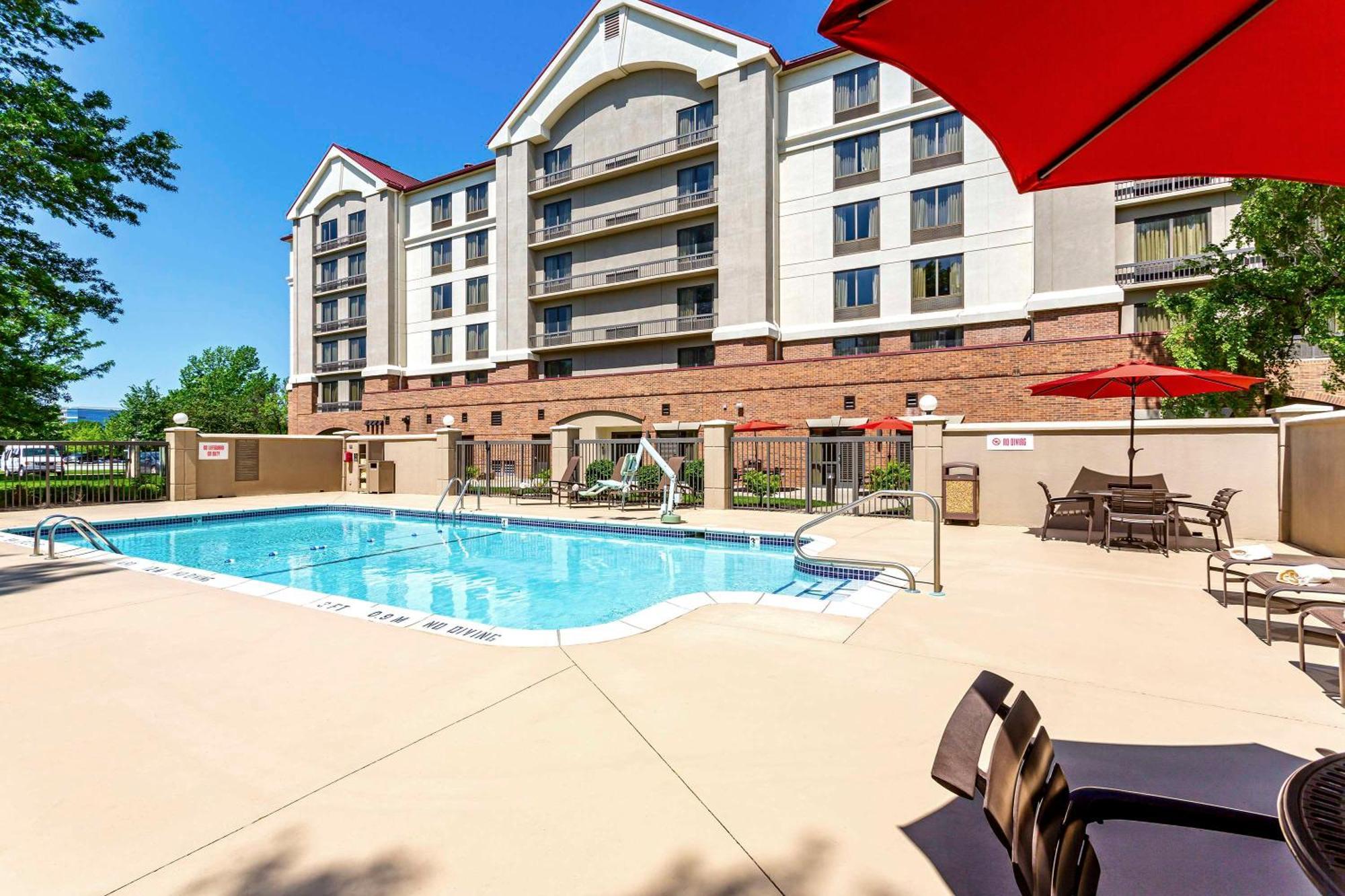 Hyatt Place Kansas City/Overland Park/Convention Center Ngoại thất bức ảnh