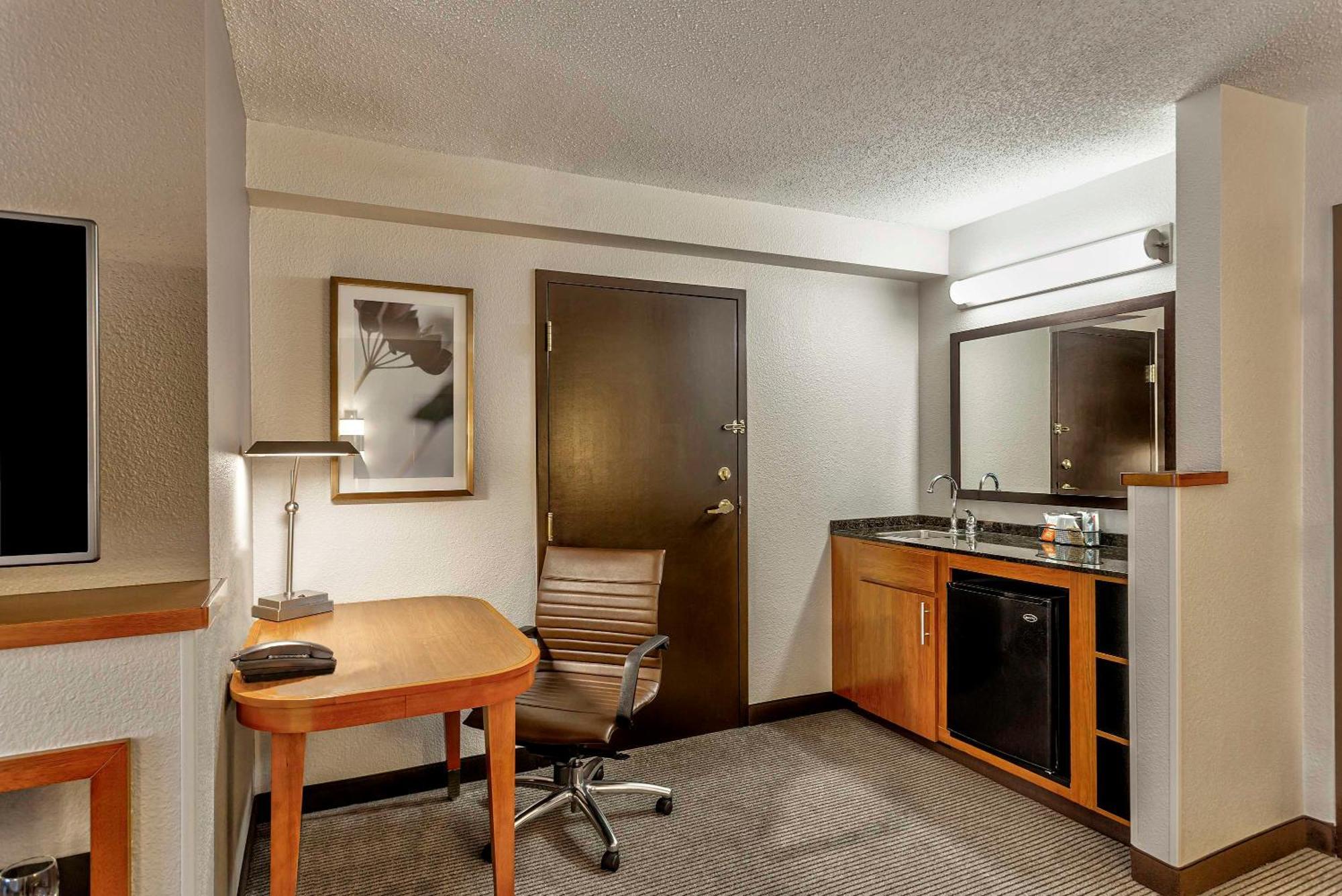 Hyatt Place Kansas City/Overland Park/Convention Center Ngoại thất bức ảnh
