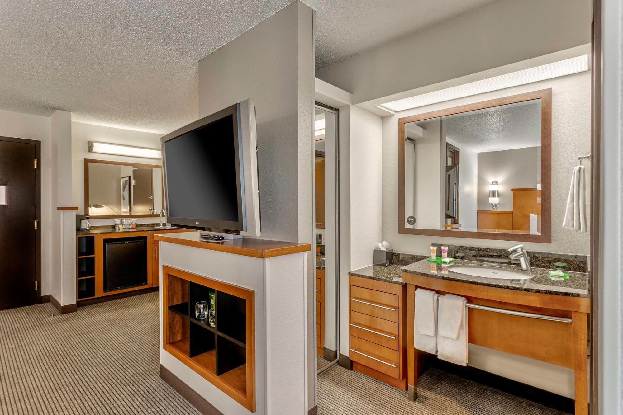 Hyatt Place Kansas City/Overland Park/Convention Center Ngoại thất bức ảnh